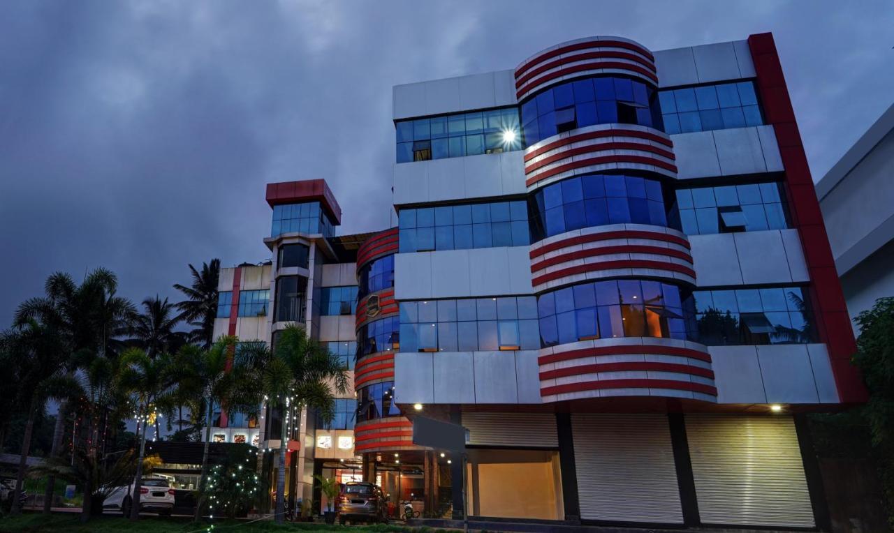 Itsy By Treebo - Sparrows Suite & Resorts With Mountain View Kattappana Exterior foto